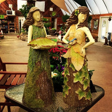 Laden Sie das Bild in den Galerie-Viewer, Statue der Göttin Vogelfutterspender