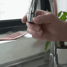 Laden Sie das Bild in den Galerie-Viewer, Drehbarer Hochdruck Küchen Wasserhahn