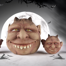 Laden Sie das Bild in den Galerie-Viewer, Horror-Kopf-Ornament aus Harz