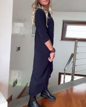 Laden Sie das Bild in den Galerie-Viewer, Elegantes, einfarbiges, plissiertes Kleid mit Rundhalsausschnitt