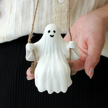Laden Sie das Bild in den Galerie-Viewer, Halloween-Schaukel, süßer Geist