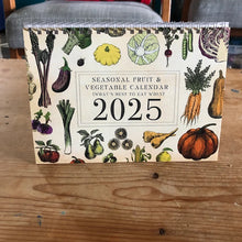 Laden Sie das Bild in den Galerie-Viewer, 🍎 Wandkalender Obst und Gemüse 2025: Feiern Sie jede Jahreszeit mit frischen Produkten! 🌽