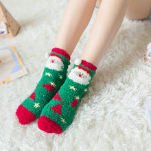 Laden Sie das Bild in den Galerie-Viewer, Weihnachtsgeschenkbox-Handtuchsocken – Weihnachtsball-Bodensocken