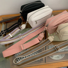Laden Sie das Bild in den Galerie-Viewer, Kleine Quadratische Schultertasche aus Leder