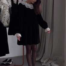 Laden Sie das Bild in den Galerie-Viewer, Lässiges Patchwork-Kleid mit Polka Dot-Rüschen