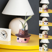 Laden Sie das Bild in den Galerie-Viewer, Gruseliger Mini-Blumentopf