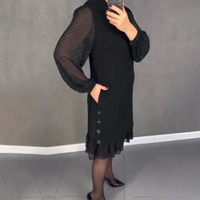 Laden Sie das Bild in den Galerie-Viewer, Langärmliges Polka Dot-Kleid