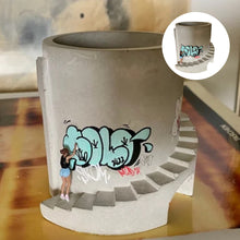 Laden Sie das Bild in den Galerie-Viewer, Kreativer Graffiti-Blumentopf-Stifthalter
