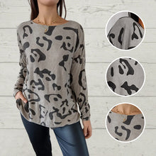 Laden Sie das Bild in den Galerie-Viewer, Langärmliges T-Shirt mit Animal-Print