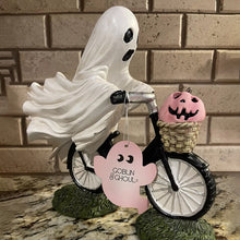 Laden Sie das Bild in den Galerie-Viewer, Geisterreitendes Fahrradornament, Halloween-Dekoration