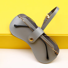 Laden Sie das Bild in den Galerie-Viewer, Sonnenbrillen-Tasche aus Leder