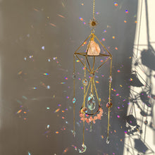 Laden Sie das Bild in den Galerie-Viewer, Regenbogen Kristall Windspiel