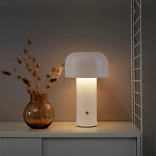 Laden Sie das Bild in den Galerie-Viewer, Kleine LED-Tischlampe in Pilzform