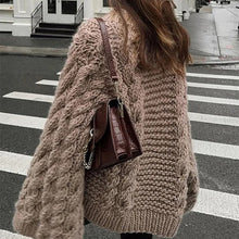 Laden Sie das Bild in den Galerie-Viewer, Strickpullover mit weiten Ärmeln