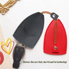 Laden Sie das Bild in den Galerie-Viewer, Schlüsseltasche aus PU-Leder