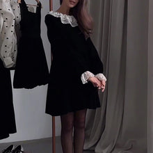 Laden Sie das Bild in den Galerie-Viewer, Lässiges Patchwork-Kleid mit Polka Dot-Rüschen