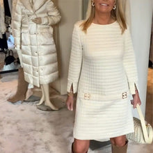 Laden Sie das Bild in den Galerie-Viewer, Einfarbiges Freizeitkleid mit Rundhalsausschnitt