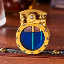 Laden Sie das Bild in den Galerie-Viewer, Vintage Transparentes Kerosinfeuerzeug