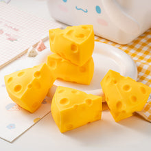 Laden Sie das Bild in den Galerie-Viewer, Stressabbau Spielzeug Käse