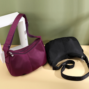 Knödeltasche aus Nylongewebe