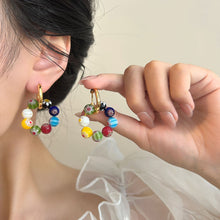 Laden Sie das Bild in den Galerie-Viewer, Boho-Ohrringe mit bunten Lucite-Perlen