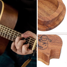 Laden Sie das Bild in den Galerie-Viewer, Gravierte Gitarrenplektren aus Holz mit Aufbewahrungsetui