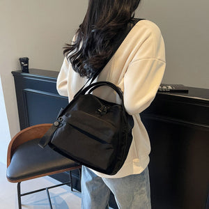 Leichte Minimalistische Nylon-Tasche
