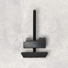 Laden Sie das Bild in den Galerie-Viewer, 6 in 1 Flaschenöffner und Fensterhammer