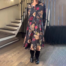 Laden Sie das Bild in den Galerie-Viewer, Kleid mit Blumenprint und Taille