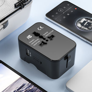 Universeller Reiseadapter mit zwei USB-Anschlüssen