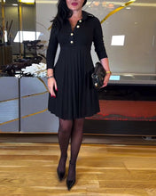 Laden Sie das Bild in den Galerie-Viewer, Einfarbiges, schmales Kleid mit Reversknopf