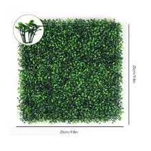 Laden Sie das Bild in den Galerie-Viewer, Simulierter Rasen aus Kunststoff