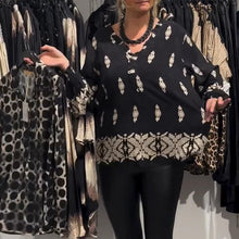 Laden Sie das Bild in den Galerie-Viewer, Bedrucktes Hemd mit V-Ausschnitt und Laternenärmeln