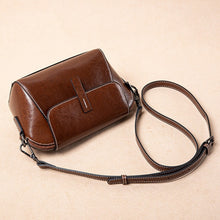 Laden Sie das Bild in den Galerie-Viewer, Mode Leder Handytasche