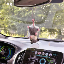 Laden Sie das Bild in den Galerie-Viewer, Possum Auto Charm