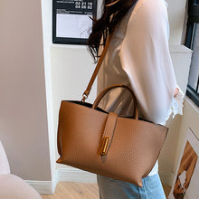 Laden Sie das Bild in den Galerie-Viewer, Elegante und geräumige Tote Bag