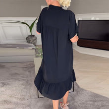 Laden Sie das Bild in den Galerie-Viewer, Lockeres, plissiertes Kleid mit V-Ausschnitt