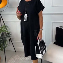 Laden Sie das Bild in den Galerie-Viewer, Schlichtes, kurzärmliges Kleid mit Buchstabenprint