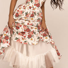 Laden Sie das Bild in den Galerie-Viewer, Kleid mit weitem Saum und Hosenträgern