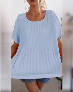 Schlichte, plissierte Bluse mit Rundhalsausschnitt