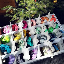 Laden Sie das Bild in den Galerie-Viewer, 2024 Der Garn-Adventskalender