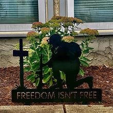 Laden Sie das Bild in den Galerie-Viewer, Gedenkstätte Soldier&#39;s Dekoration im Freien