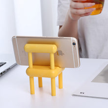 Laden Sie das Bild in den Galerie-Viewer, Handyhalter in Stuhlform