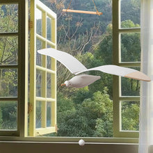 Laden Sie das Bild in den Galerie-Viewer, Fliegende Möwe Deckendekoration