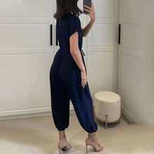 Laden Sie das Bild in den Galerie-Viewer, Sommer-Overall für Damen mit V-Ausschnitt und Bindebändern