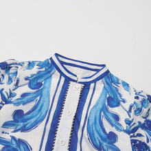 Laden Sie das Bild in den Galerie-Viewer, Bedrucktes kurzes Kleid mit Knöpfen