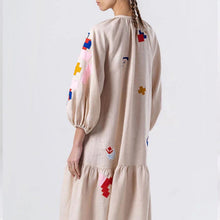 Laden Sie das Bild in den Galerie-Viewer, Bedrucktes Kleid mit Laternenärmeln