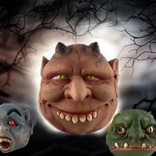 Laden Sie das Bild in den Galerie-Viewer, Horror-Kopf-Ornament aus Harz