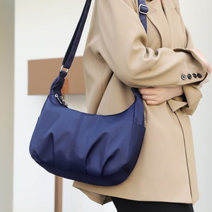 Knödeltasche aus Nylongewebe