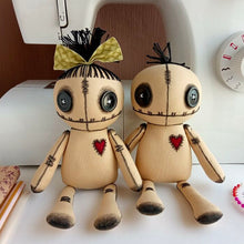 Laden Sie das Bild in den Galerie-Viewer, Halloween-Voodoo-Puppen-Nähschablonen-Set (6-teilig) - mit Anleitung